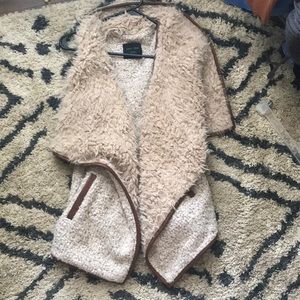 Furry vest SZ Medium